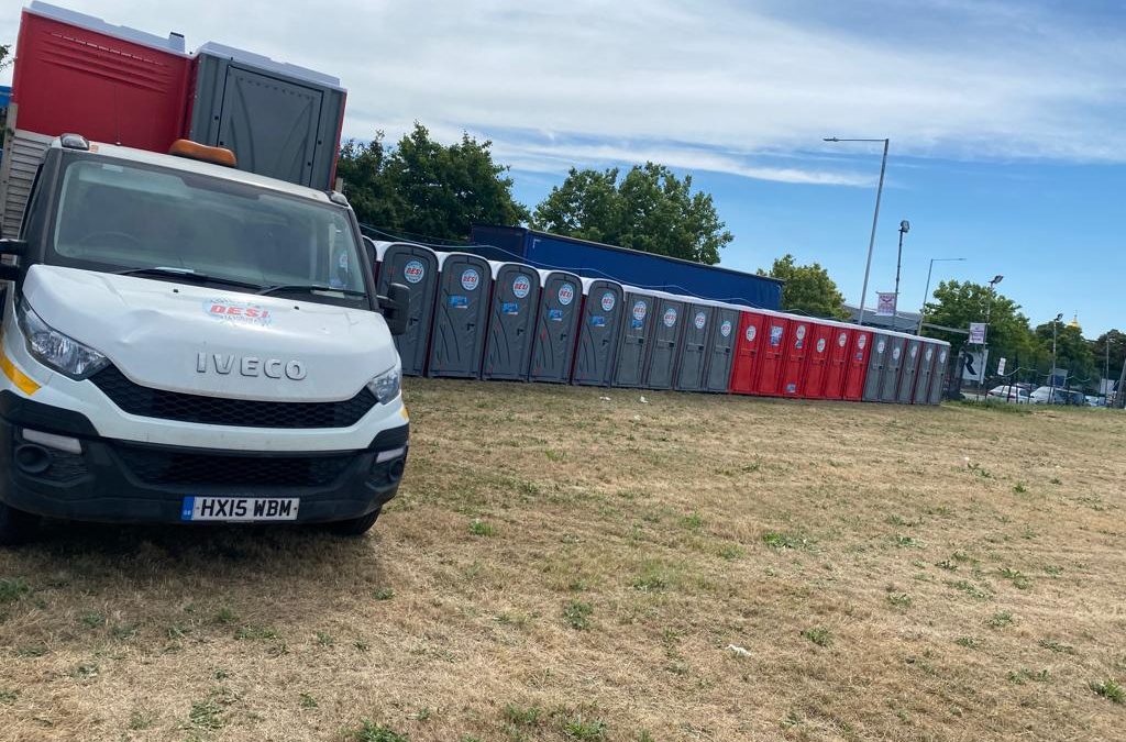 How Do Portable Toilets Support Worker Welfare On Building Sites?